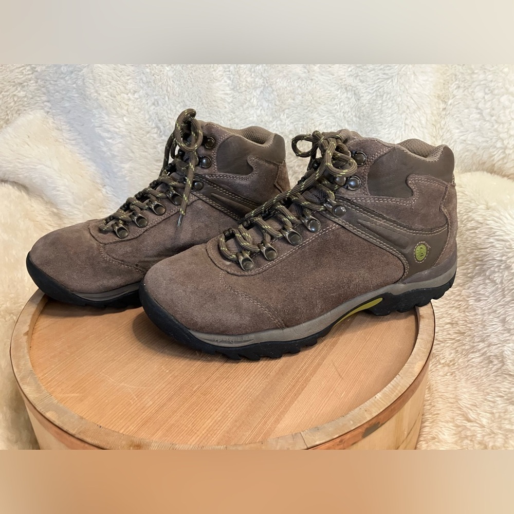 EUC Coleman Hiking Boots Cypress-W Gray Brown with Green Size 7.5